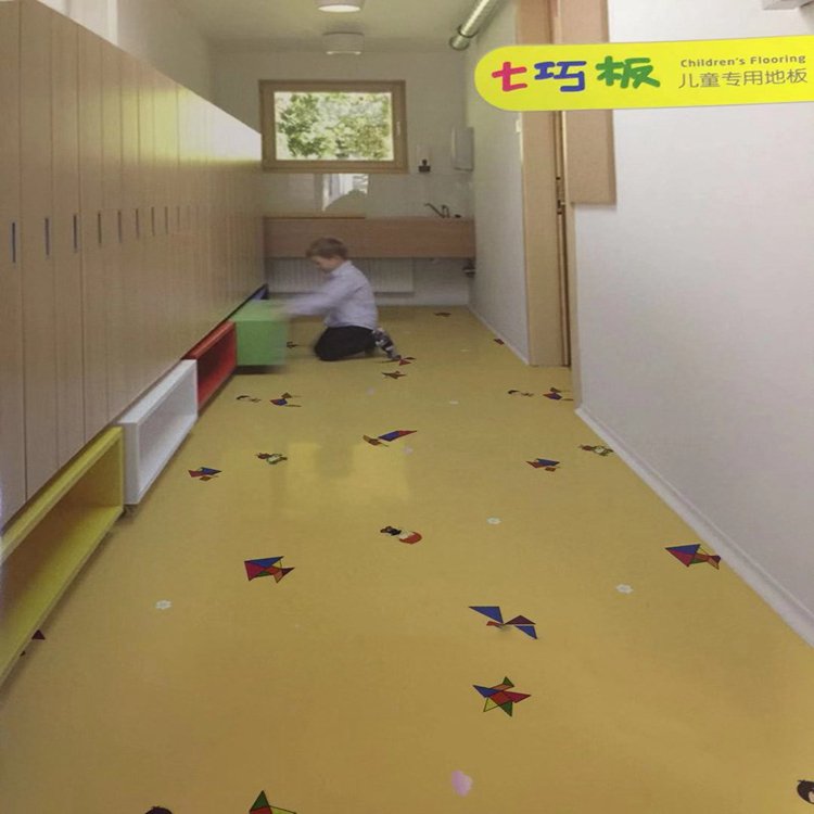 臺寶PVC兒童地膠 七巧板樂趣，幼兒園卡通地板的選擇